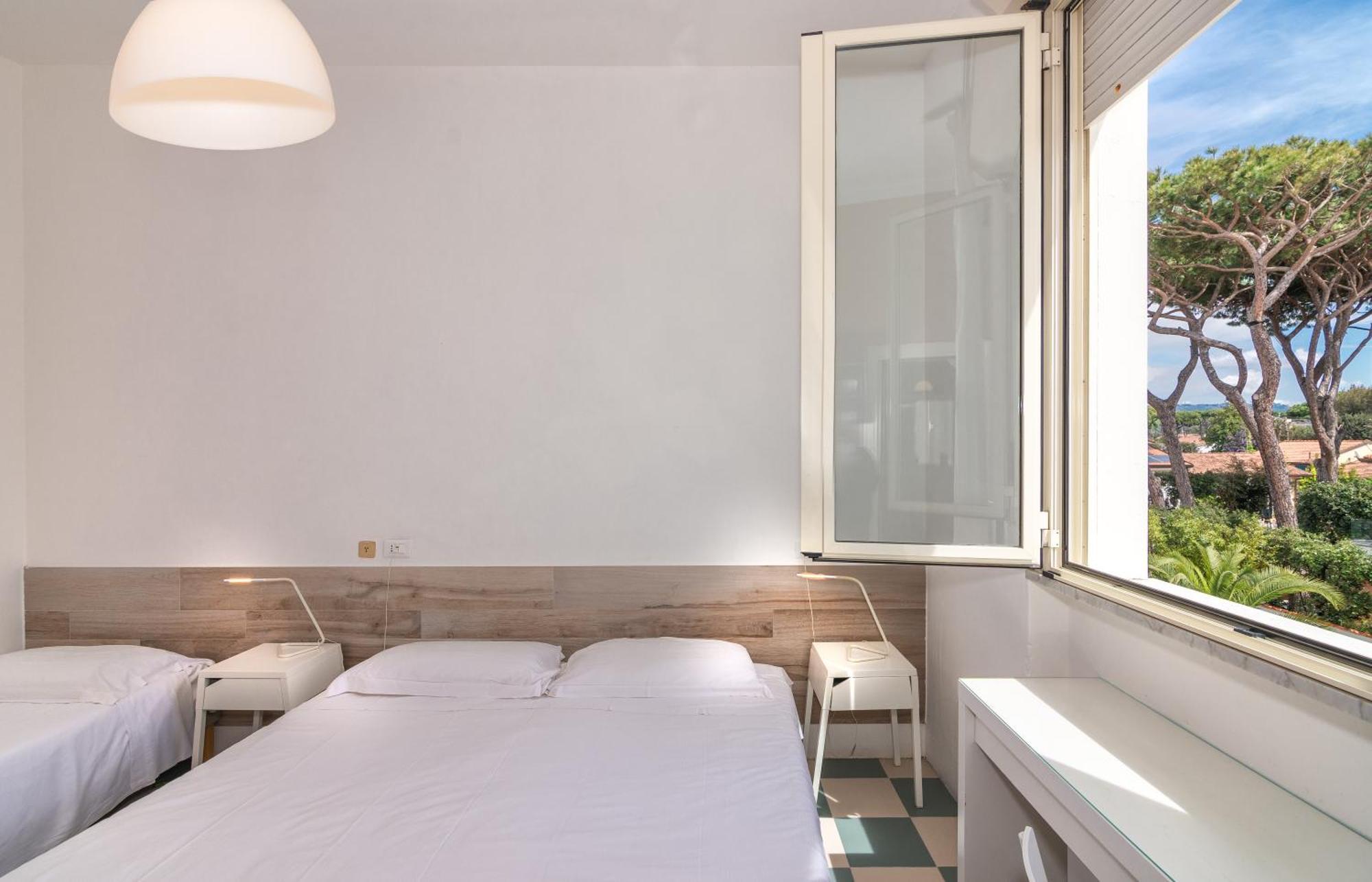 Hotel Happy Marina di Pietrasanta Exterior photo