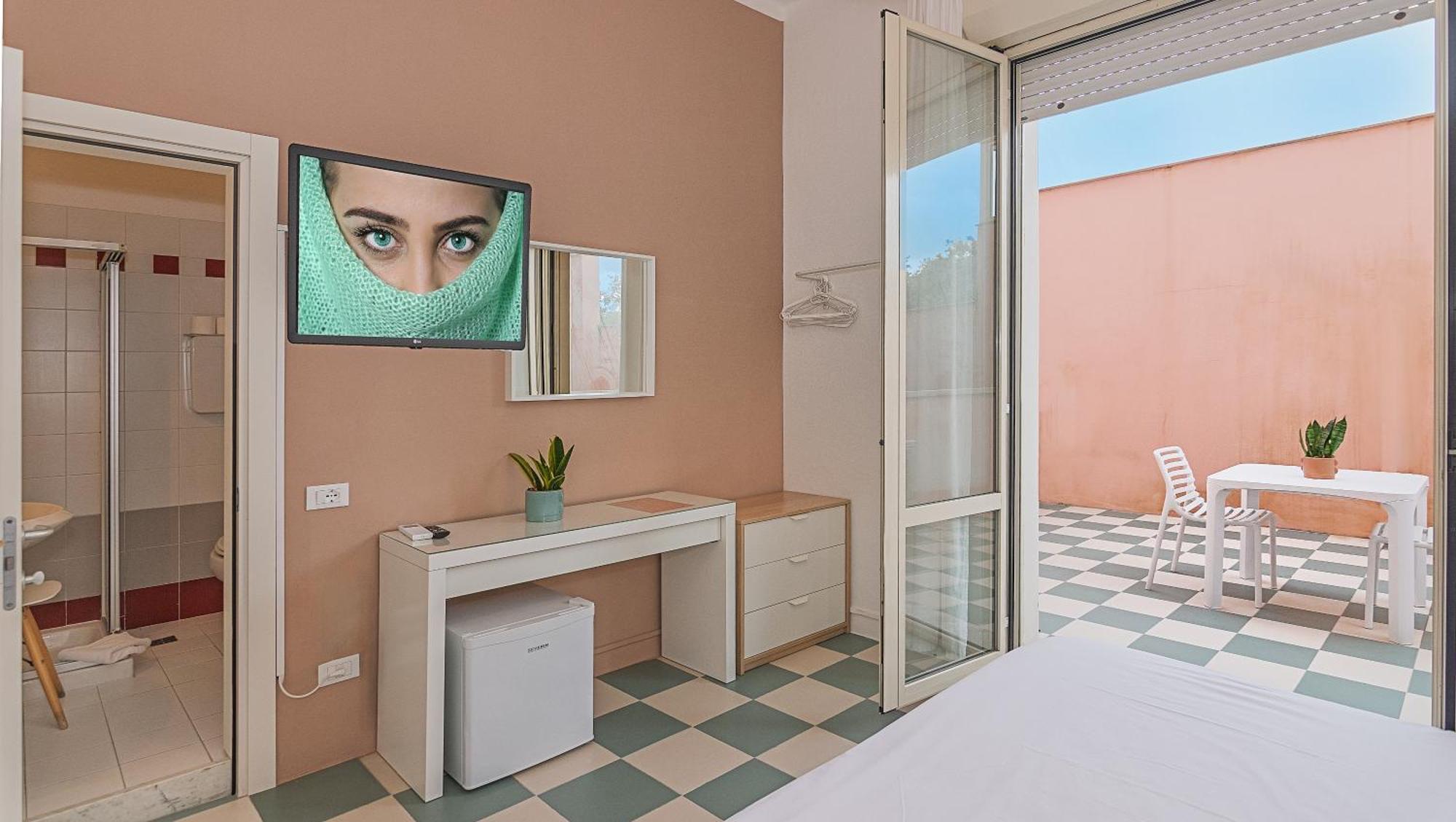 Hotel Happy Marina di Pietrasanta Exterior photo