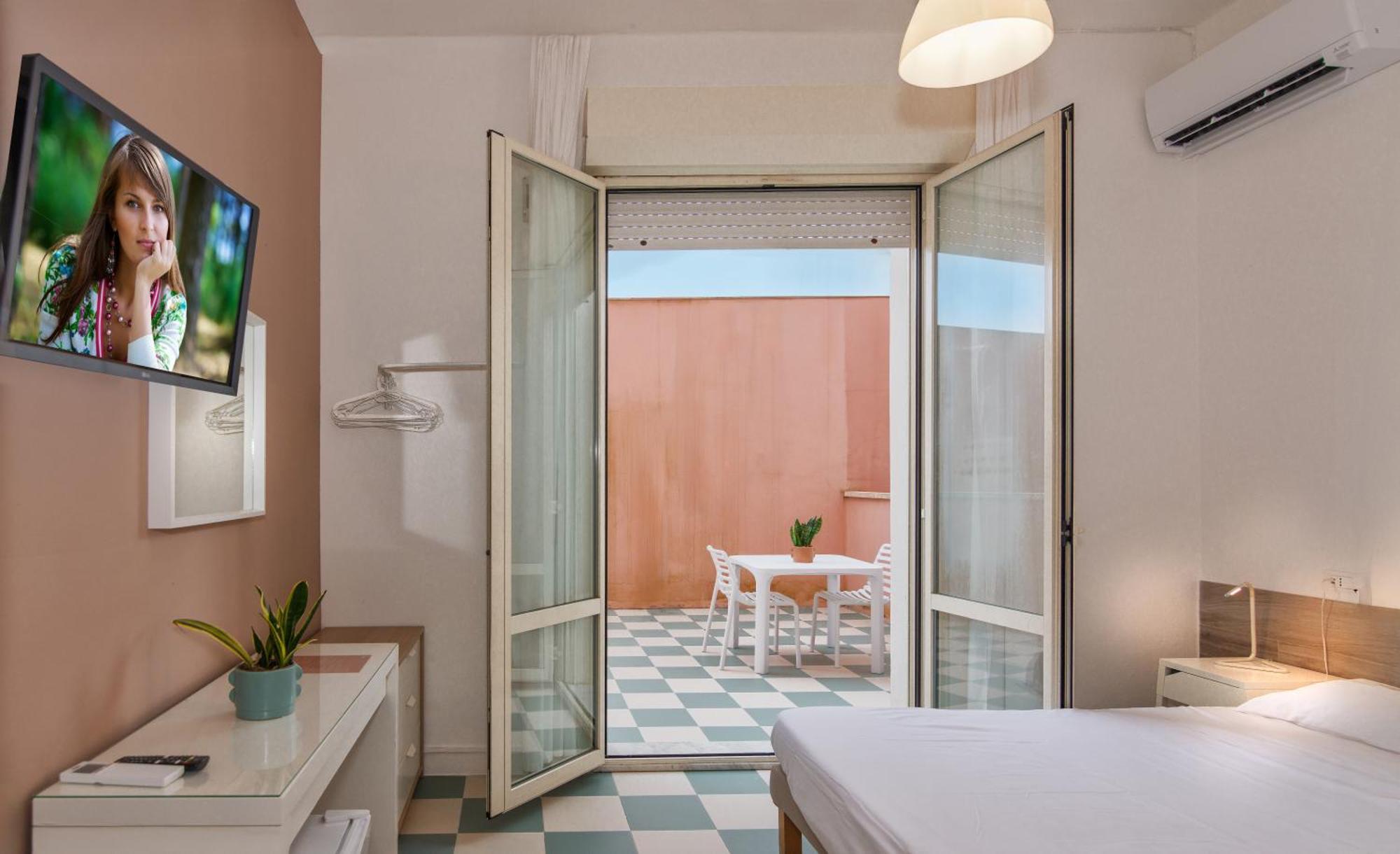 Hotel Happy Marina di Pietrasanta Exterior photo