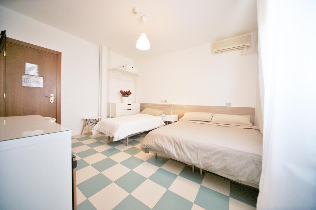 Hotel Happy Marina di Pietrasanta Exterior photo